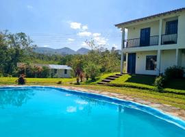 Mountain view house, hôtel à Sasaima