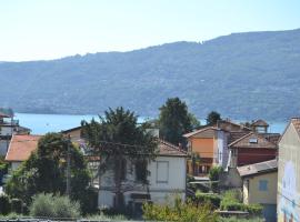 SUNA HOLIDAY, appartement in Verbania