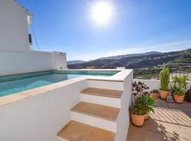 La Orza, Frigiliana Luxury center townhouse with pool and parking HansOnHoliday Rentals