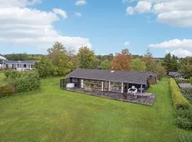 Three-Bedroom Holiday Home In Ebeltoft