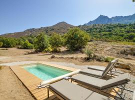 Amazing Home In Feliceto With Outdoor Swimming Pool, parkolóval rendelkező hotel Felicetóban