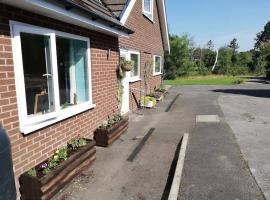 Gables Farm, Self contained flat by Middlewood Way, apartemen di Poynton