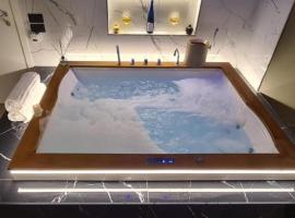 Suite Pizzo jacuzzi rooms, hotell i Pizzo
