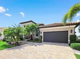 Waterfront home with W exposure, pool and spa