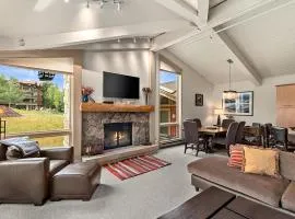 Enclave 308, Snowmass Ski-In/Ski-Out Condo w/Shared Pool/Hot Tub