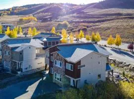 Ski-InandSki-Out Granby Townhouse with Private Hot Tub