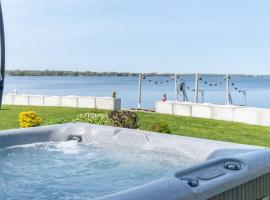 Quinte Haven - Waterfront slice of paradise, hotel Carrying Place-ben