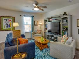 Gun Barrel City Vacation Rental with Game Room!, hotel di Gun Barrel City