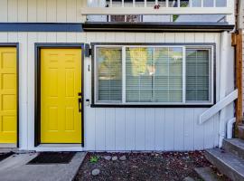 Retreat near UO, Autzen Stadium, Amazon Park (# 1), Hotel in Eugene