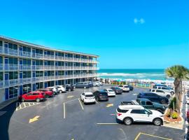 Outrigger Beach Club Resort, hotel with jacuzzis in Ormond Beach