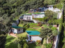 Refugio del Volcan Casitas – hotel w mieście San Pedro La Laguna