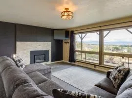 Steinaker State Park with Fireplace Vernal Getaway!