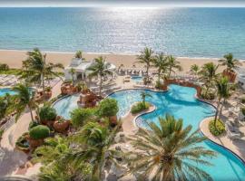 Luxurious Beach Resort Balcony, pousada em Sunny Isles Beach