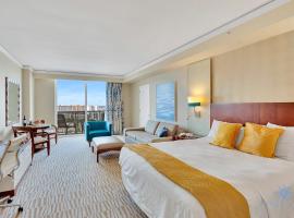 Luxurious Beach Resort Balcony, hotel v destinaci Sunny Isles Beach