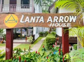 Lanta Arrow House