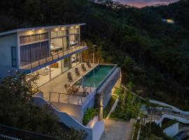 TWO SISTERS HILL Villa - Spectaculaire vue sur mer، فندق في كوه ساموي