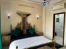 Little Ganesha Inn