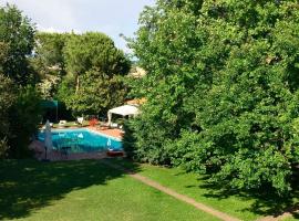 Borgo Caere, hotel in Ladispoli