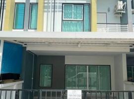 Bang Sean House: Friends/Family., pet-friendly hotel in Ban Noen Makok