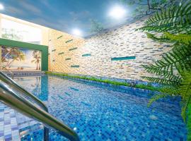 Golden Star Hotel by THG, hotel dicht bij: Internationale luchthaven Da Nang - DAD, 