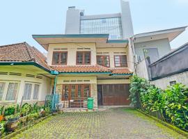 OYO Life 92589 Geusan Ulun Residence, hotel in Dago, Bandung