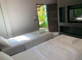 ยูสีเกด รีสอร์ท, bed & breakfast σε Si Sa Ket