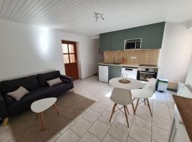 Joli appartement avec coin jardin, hôtel pas cher à Chalon-sur-Saône