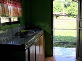 Apartamento de vacaciones Guanacaste, מלון בVeintisiete de Abril