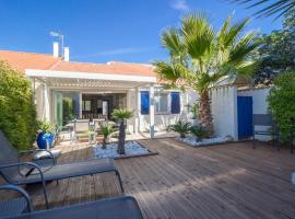 VILLA LES PALMIERS, hotel in Palavas-les-Flots