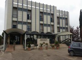 Hotel Holiday, hotel di Foggia