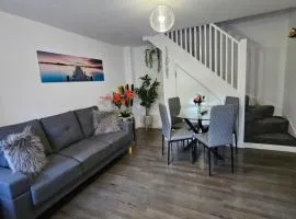 Luxury one bedroom maisonette with extra connected bedroom in Stevenage centre
