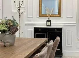Spadalux Apartment - 3 BR 4 Bath Luxury Apt