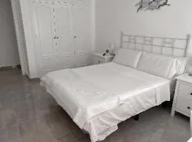 Precioso dormitorio en el centro de Torremolinos