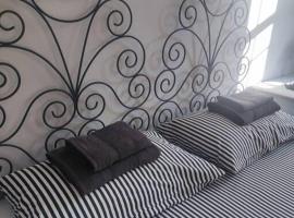 The Grey House, hotel in Bra