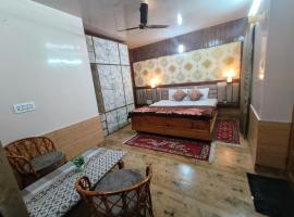 Aatithya Homestay Raison,Manali, hotel i Kullu