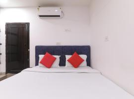 Hotel Metro Regency, hotel near Chaudhary Charan Singh International Airport - LKO, Lucknow