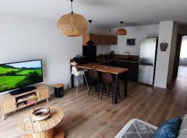 Appartement rénové totalement - Vue sur jardin - 52 m², cheap hotel in Houdemont