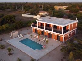 Villa Le P&rsquo;tit Paradis, acomoda&ccedil;&atilde;o com cozinha em Ngalou Sess&egrave;ne