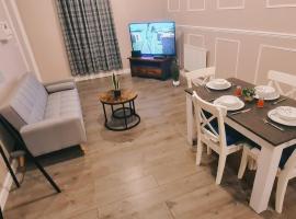 Charming 1-Bed Apartment in Barnsley, hotell i Barnsley