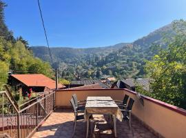 Londof Villa with panoramic view, hotel en Brasov