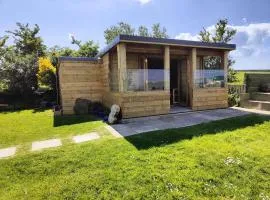 Little Swelle Cabin with awesome Sea views