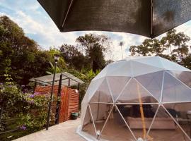 GLAMPING EL PARAÍSO, hotel en Sasaima