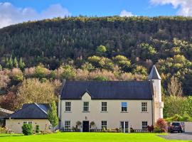 Glangwili Mansion - Luxury 5 star Bed & Breakfast, B&B di Carmarthen