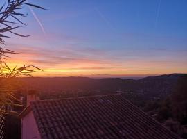 Vue mer, au calme, avec jardin !，Spéracèdes的住宿