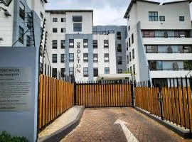 No Loadshedding Fast WiFi Lux Apartment