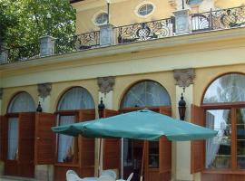 Kastely Szalloda, hotel v destinácii Balatongyörök