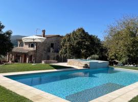 Casale Il Fontanello, hotel en Todi