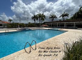 Come, Enjoy & Relax at Rio Mar Cluster II, Rio Grande, PR, golfhotelli kohteessa Rio Grande