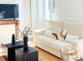 Le Haussmann ⸱ Stationnement gratuit ⸱ Fibre, apartment in Déols