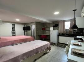 STUDIO 202 | WIFI 600MB | RESIDENCIAL JC, um lugar para ficar., hotel u gradu 'Belém'